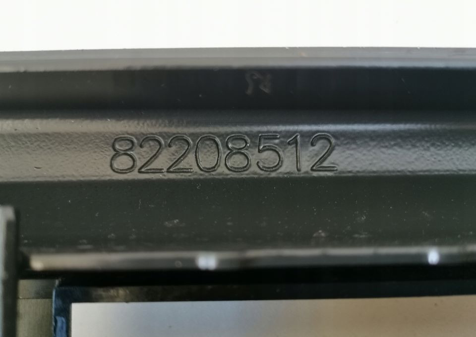 GRILL ATRAPA ŁAWKA VOLVO FH4 82208512 ORYGINAŁ - Grill for Truck: picture 5 GRILL ATRAPA ŁAWKA VOLVO FH4 82208512 ORYGINAŁ - Grill for Truck: picture 5