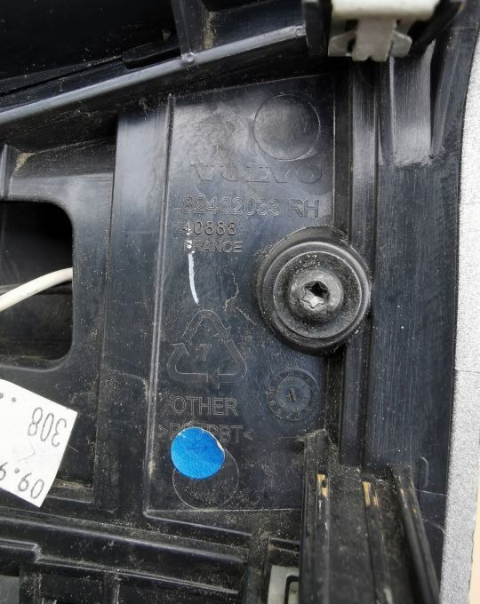 KIERUNKOWSKAZ VOLVO FM 82462033 RH. E6. - Turn signal for Truck: picture 3 KIERUNKOWSKAZ VOLVO FM 82462033 RH. E6. - Turn signal for Truck: picture 3