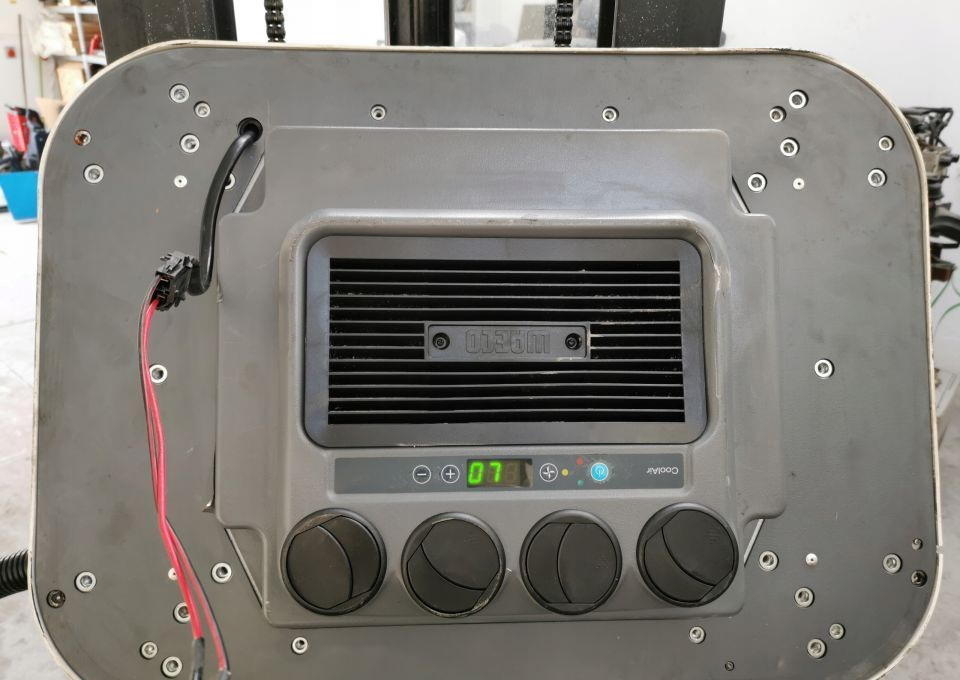 Klimatyzacja waeco sp950T sama góra - Heating/ Ventilation for Truck: picture 3 Klimatyzacja waeco sp950T sama góra - Heating/ Ventilation for Truck: picture 3