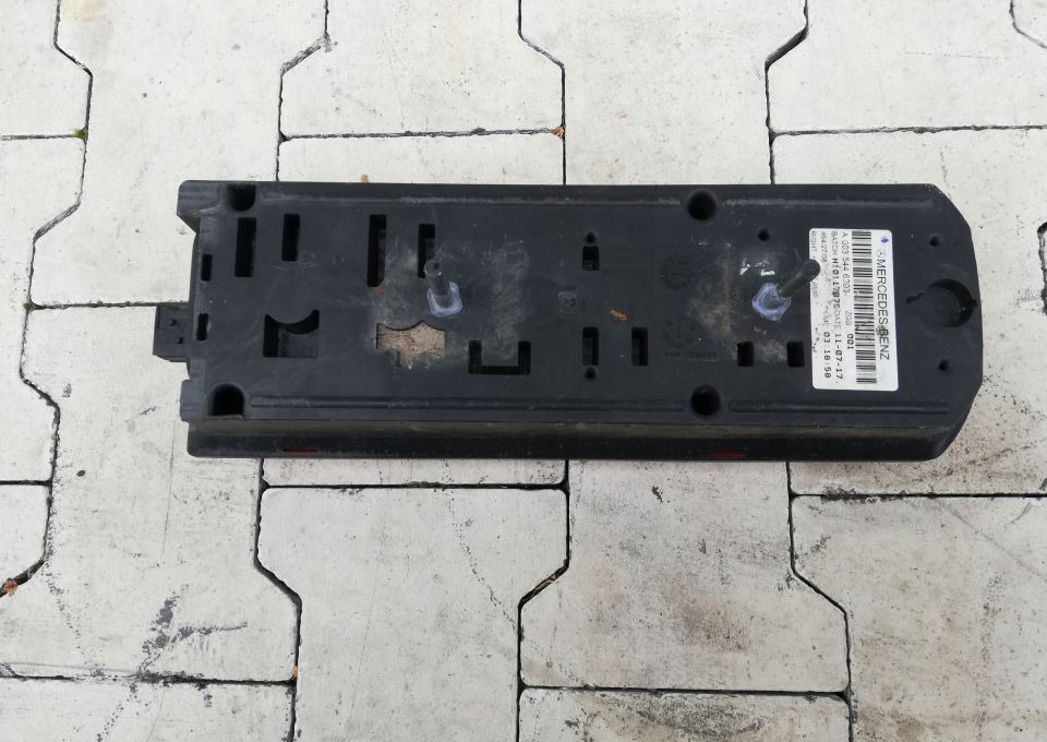 LAMPA TYLNA MERCEDES ACTROS MP4 - Tail light for Truck: picture 2 LAMPA TYLNA MERCEDES ACTROS MP4 - Tail light for Truck: picture 2