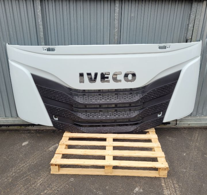 Body and exterior MASKA ATRAPA IVECO S WAY ORYGINAL NM.: picture 1