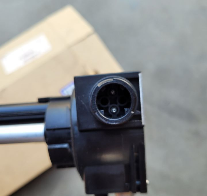 NOWY SMOK PALIWA VOLVO FH4 RANGE T OM 21714536 70CM - Fuel processing/ Fuel delivery for Truck: picture 3 NOWY SMOK PALIWA VOLVO FH4 RANGE T OM 21714536 70CM - Fuel processing/ Fuel delivery for Truck: picture 3