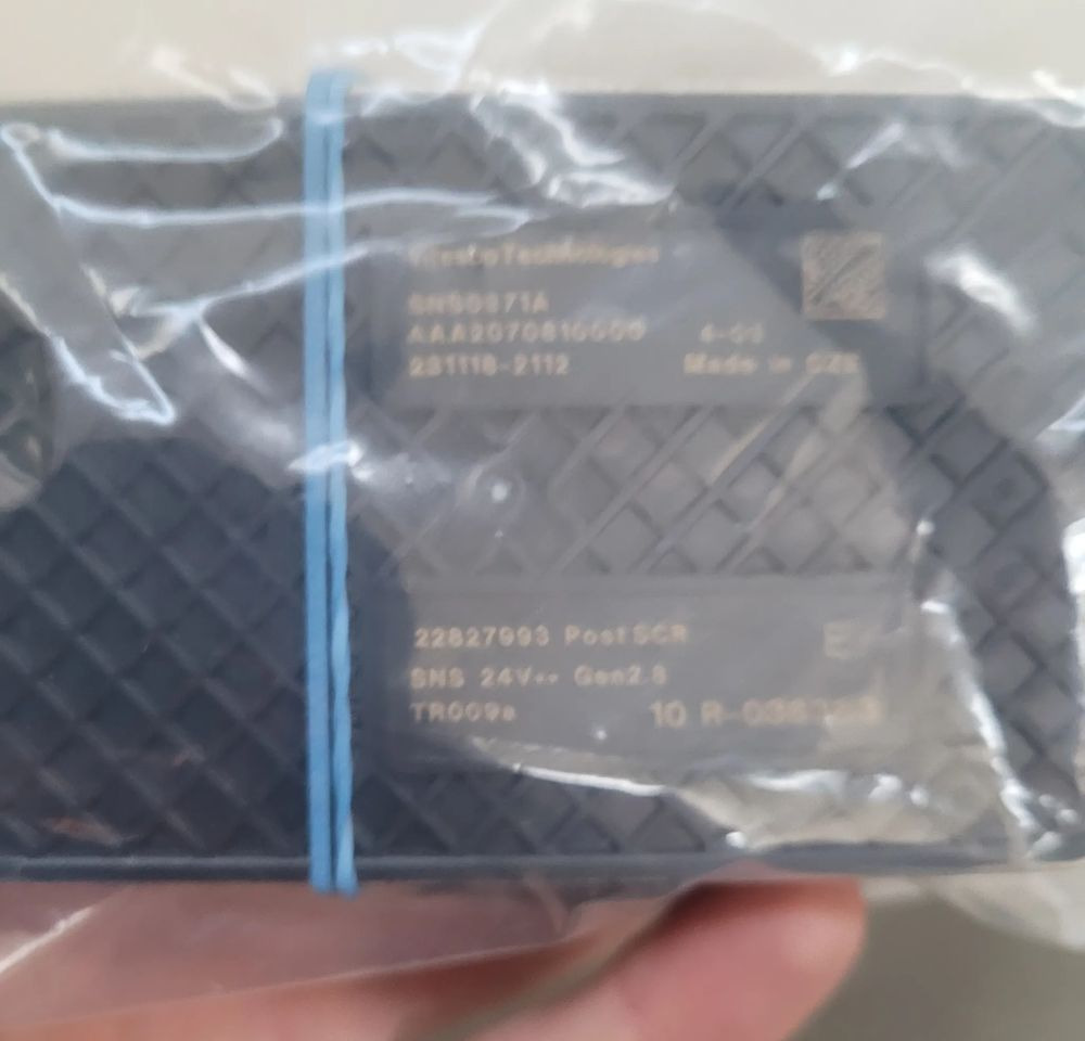 NOX VOLVO FH4 NOWY 22827933 CHWALIM116 - Muffler/ Exhaust system for Truck: picture 2 NOX VOLVO FH4 NOWY 22827933 CHWALIM116 - Muffler/ Exhaust system for Truck: picture 2