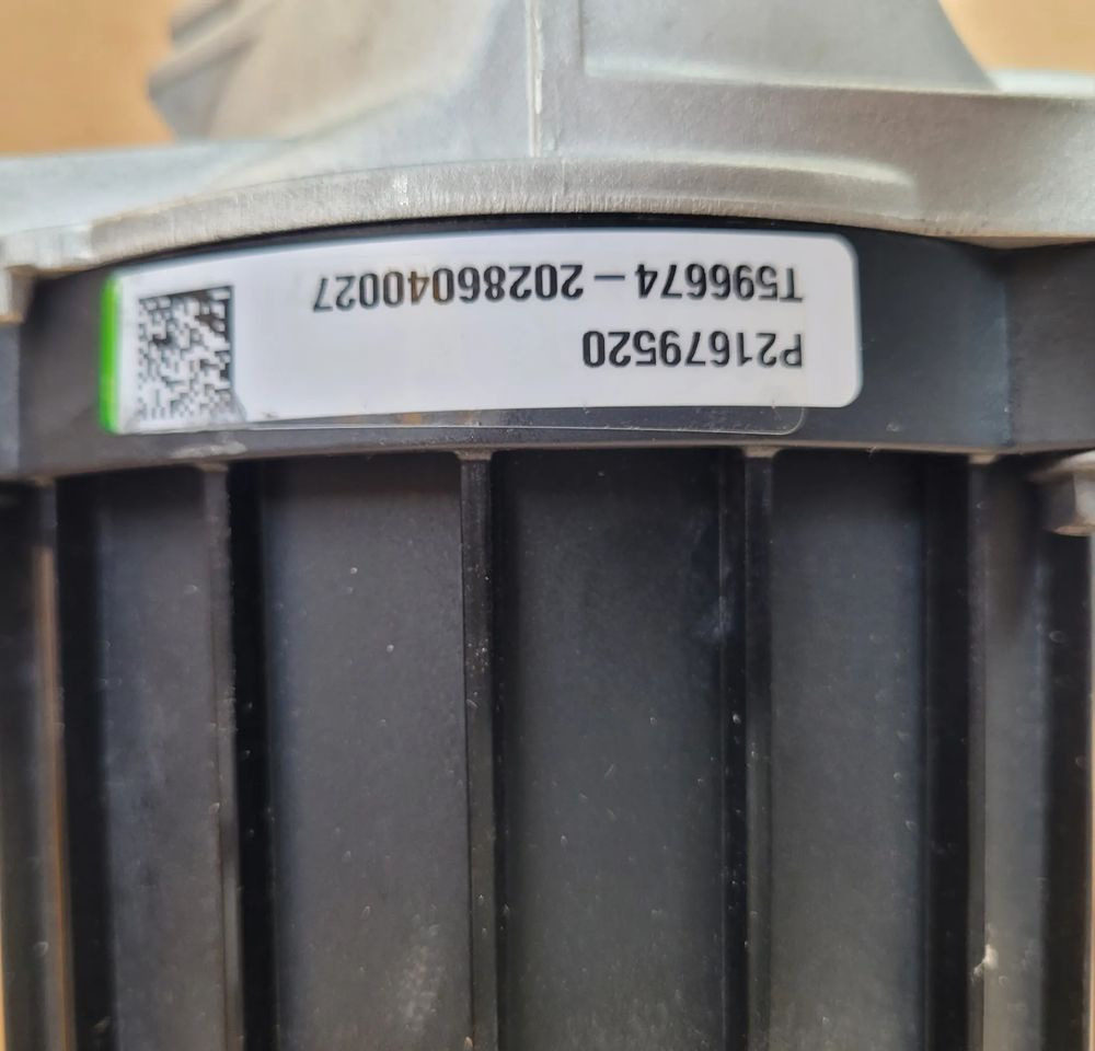 PODSTAWA OLEJU VOLVO FH4 FH5 P21679520 NOWY ORYGINAŁ - Fuel processing/ Fuel delivery for Truck: picture 3 PODSTAWA OLEJU VOLVO FH4 FH5 P21679520 NOWY ORYGINAŁ - Fuel processing/ Fuel delivery for Truck: picture 3