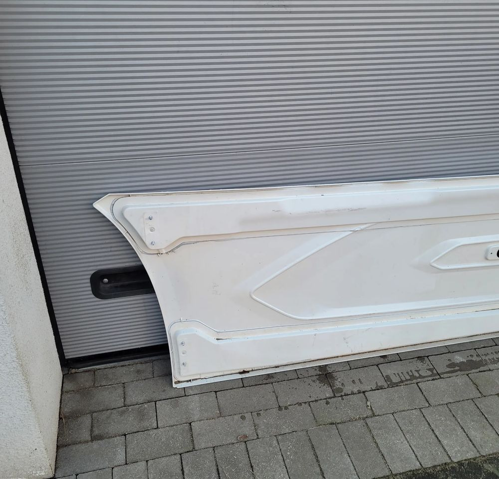 ZABUDOWA MIEDZYOSIOWA SPOJLER DAF XG XG+ 2292740 LH ORYGINAŁ CHWALIM116 - Aerodynamics/ Spoiler for Truck: picture 4 ZABUDOWA MIEDZYOSIOWA SPOJLER DAF XG XG+ 2292740 LH ORYGINAŁ CHWALIM116 - Aerodynamics/ Spoiler for Truck: picture 4