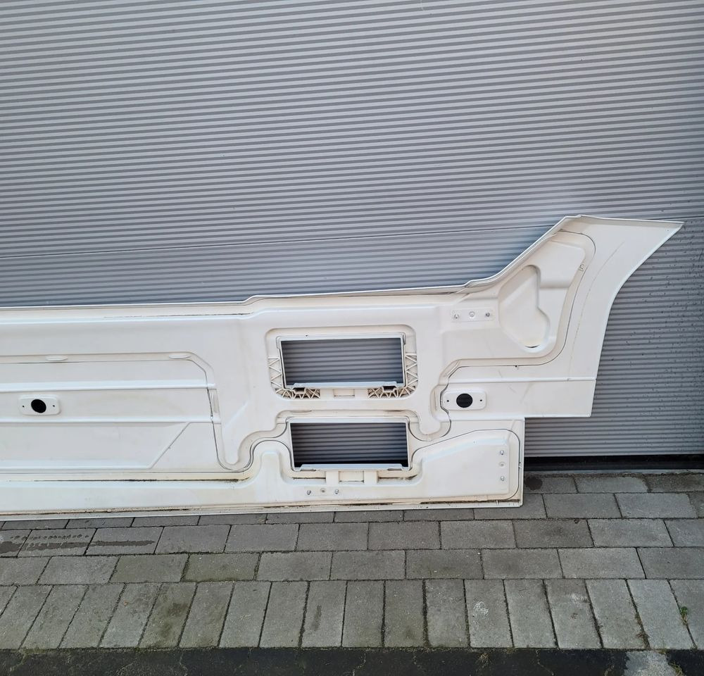 ZABUDOWA MIEDZYOSIOWA SPOJLER DAF XG XG+ 2292740 LH ORYGINAŁ CHWALIM116 - Aerodynamics/ Spoiler for Truck: picture 5 ZABUDOWA MIEDZYOSIOWA SPOJLER DAF XG XG+ 2292740 LH ORYGINAŁ CHWALIM116 - Aerodynamics/ Spoiler for Truck: picture 5