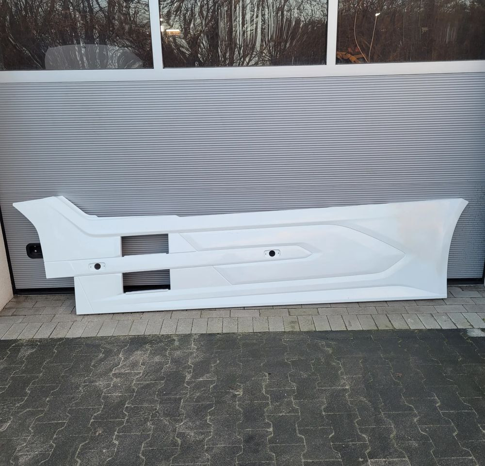 ZABUDOWA MIEDZYOSIOWA SPOJLER DAF XG XG+ 2292740 LH ORYGINAŁ CHWALIM116 - Aerodynamics/ Spoiler for Truck: picture 1 ZABUDOWA MIEDZYOSIOWA SPOJLER DAF XG XG+ 2292740 LH ORYGINAŁ CHWALIM116 - Aerodynamics/ Spoiler for Truck: picture 1