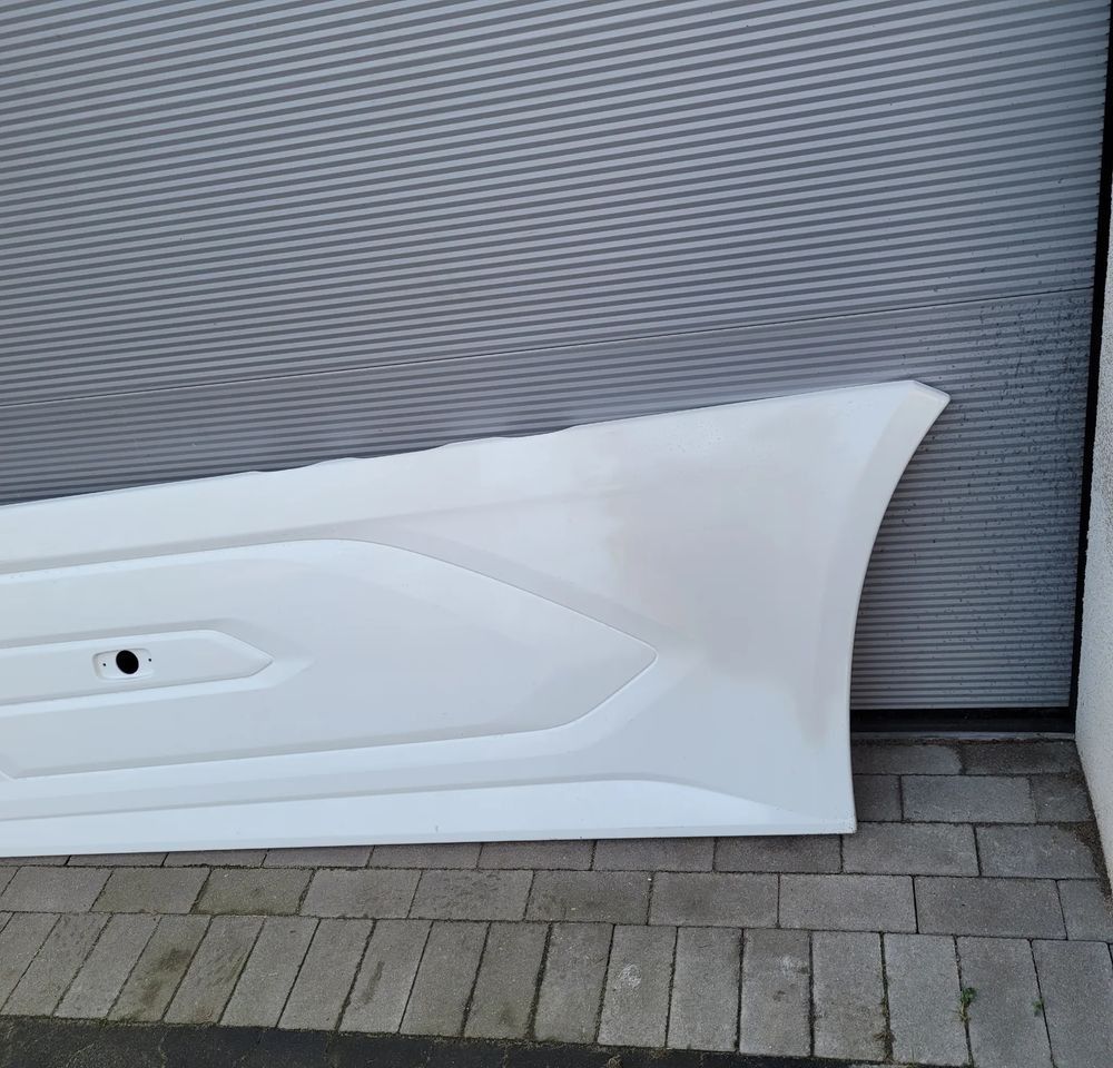 ZABUDOWA MIEDZYOSIOWA SPOJLER DAF XG XG+ 2292740 LH ORYGINAŁ CHWALIM116 - Aerodynamics/ Spoiler for Truck: picture 2 ZABUDOWA MIEDZYOSIOWA SPOJLER DAF XG XG+ 2292740 LH ORYGINAŁ CHWALIM116 - Aerodynamics/ Spoiler for Truck: picture 2