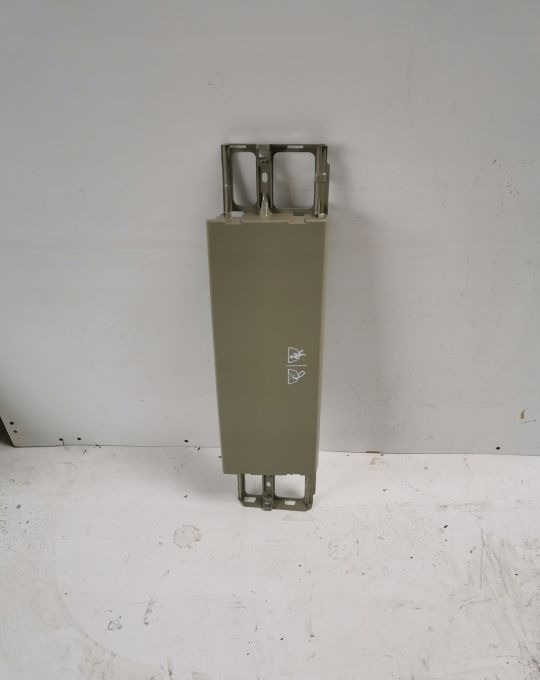 ZAŚLEPKA MASKOWNICA VOLVO FH4 84201727 ORYGINAŁ - Aerodynamics/ Spoiler for Truck: picture 1 ZAŚLEPKA MASKOWNICA VOLVO FH4 84201727 ORYGINAŁ - Aerodynamics/ Spoiler for Truck: picture 1