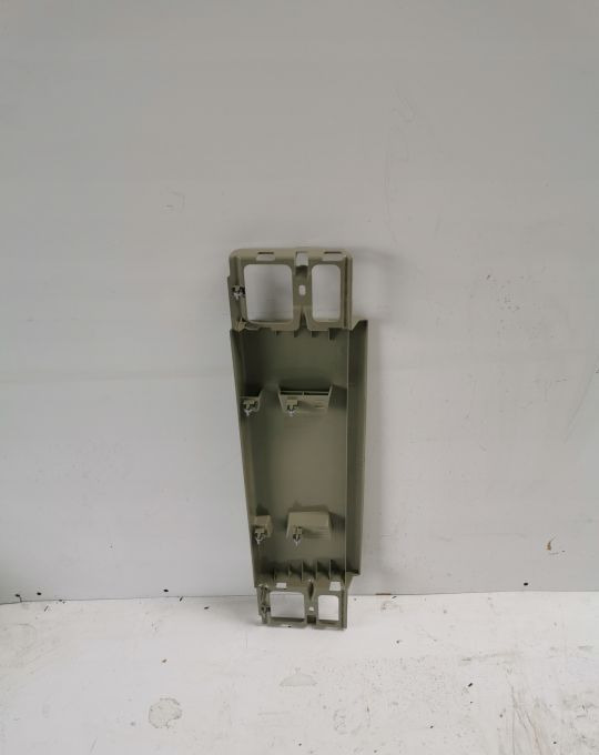 ZAŚLEPKA MASKOWNICA VOLVO FH4 84201727 ORYGINAŁ - Aerodynamics/ Spoiler for Truck: picture 3 ZAŚLEPKA MASKOWNICA VOLVO FH4 84201727 ORYGINAŁ - Aerodynamics/ Spoiler for Truck: picture 3