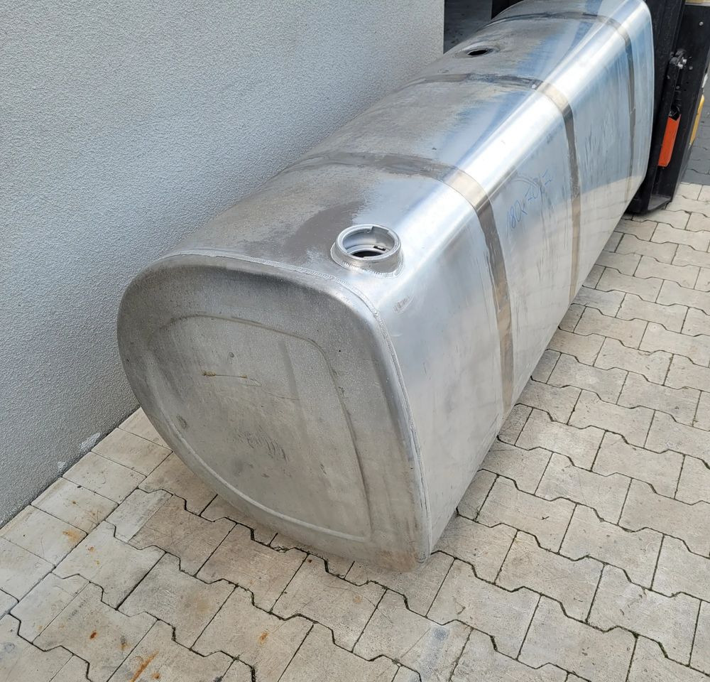 ZBIORNIK PALIWA VOLVO FH4 RENAULT OM 21516457 730l 180x70x70cm - Fuel tank for Truck: picture 3 ZBIORNIK PALIWA VOLVO FH4 RENAULT OM 21516457 730l 180x70x70cm - Fuel tank for Truck: picture 3