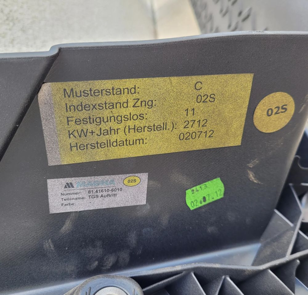 ZDERZAK MAN TGS E6 ORYGINAŁ 81.41610-6010 - Bumper for Truck: picture 3 ZDERZAK MAN TGS E6 ORYGINAŁ 81.41610-6010 - Bumper for Truck: picture 3