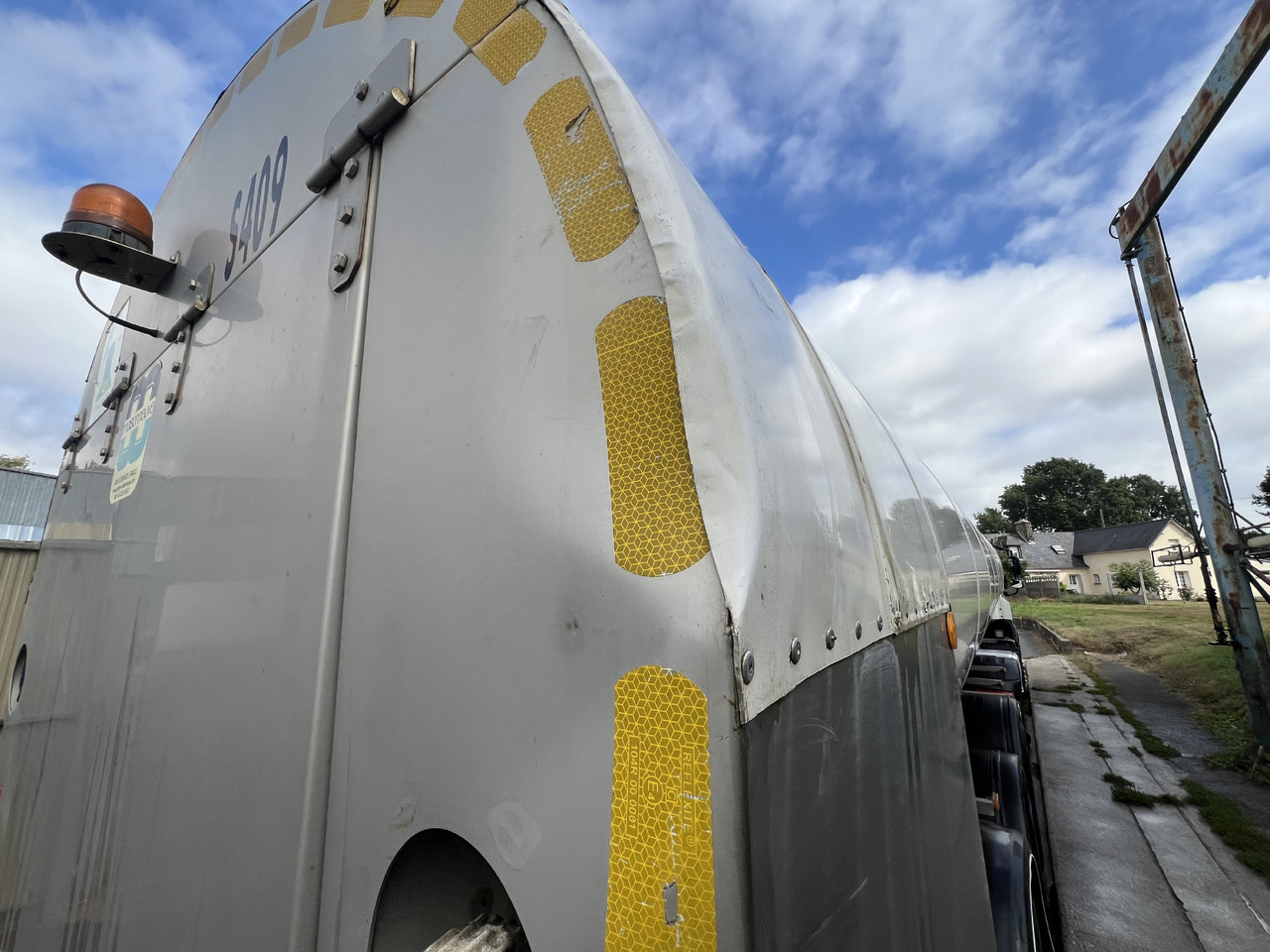 Maisonneue - Tanker semi-trailer: picture 5 Maisonneue - Tanker semi-trailer: picture 5