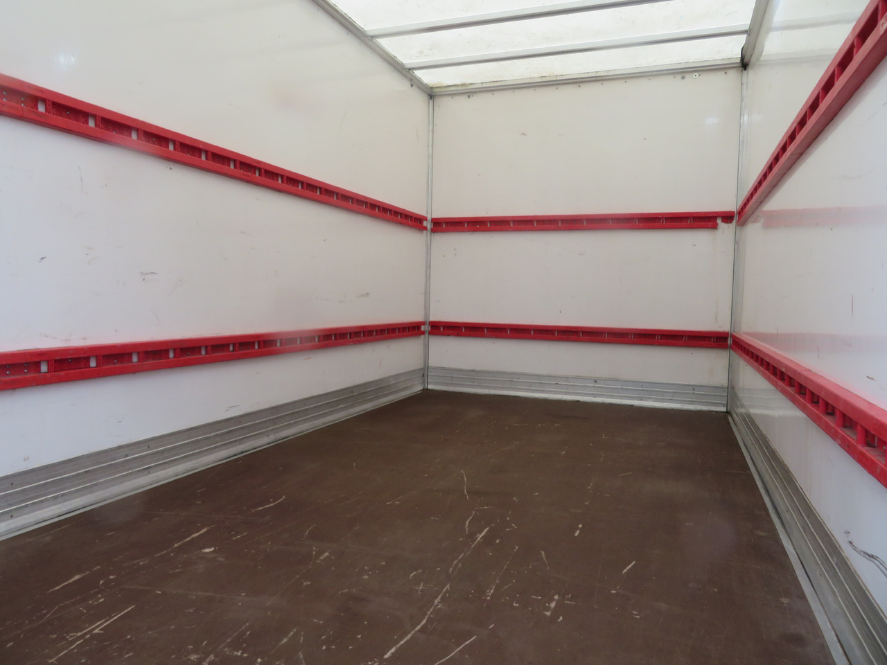 Closed box van Ford Transit 2.0TDCi: picture 10 Closed box van Ford Transit 2.0TDCi: picture 10