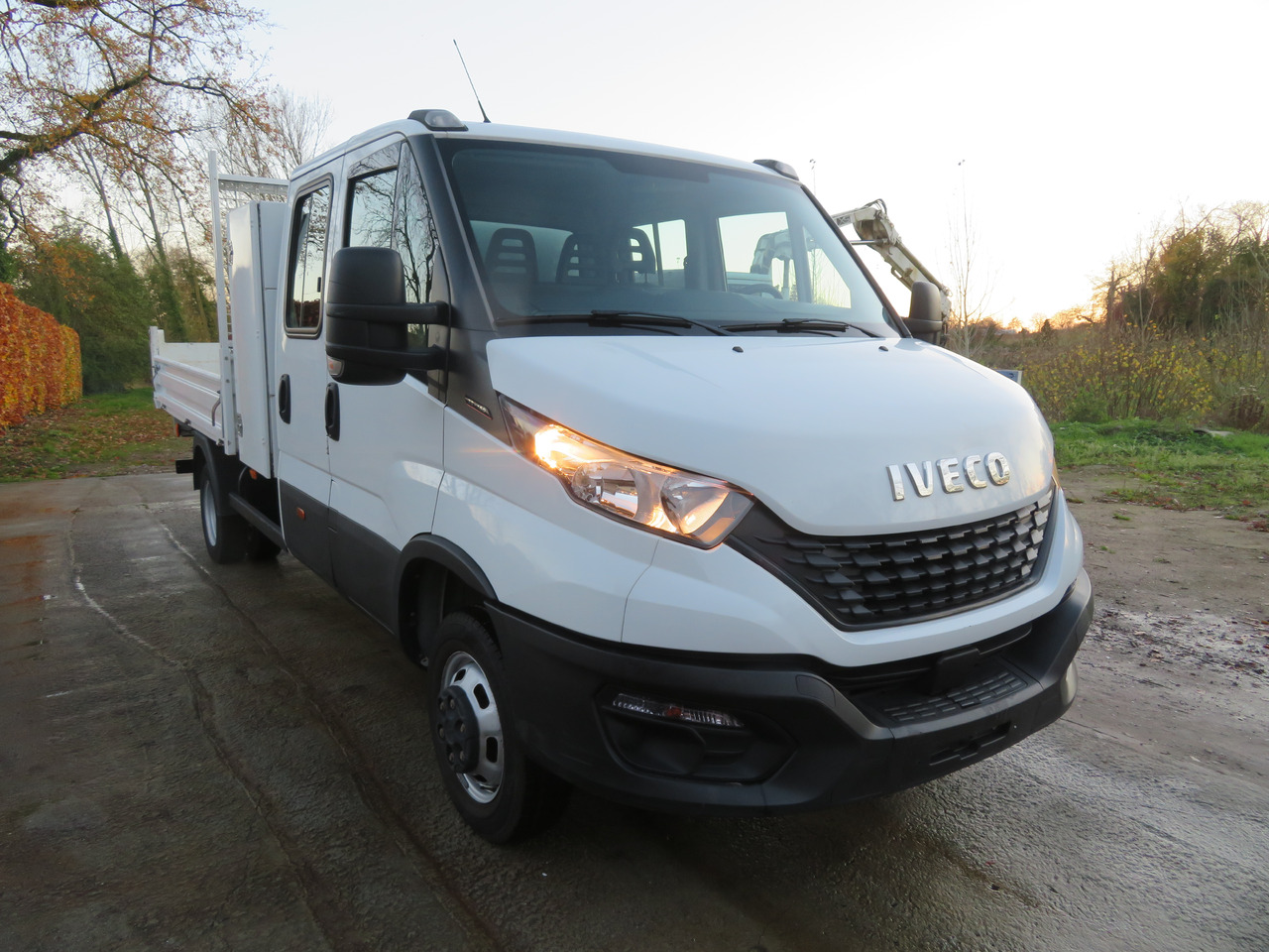 Iveco Daily 35C16 3.0 - Tipper van, Crew cab van: picture 1 Iveco Daily 35C16 3.0 - Tipper van, Crew cab van: picture 1