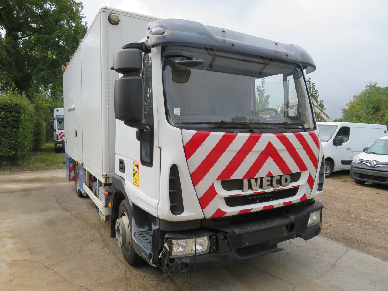 Iveco Eurocargo ML90E18 Bakwagen - Box truck: picture 1 Iveco Eurocargo ML90E18 Bakwagen - Box truck: picture 1