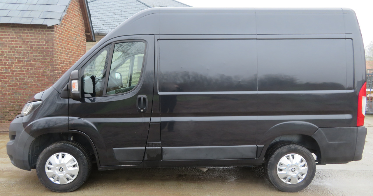 Peugeot Boxer 2.0blue HDI - Small van: picture 4 Peugeot Boxer 2.0blue HDI - Small van: picture 4