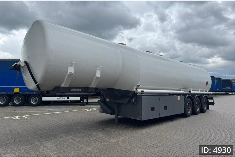 Hendricks TSA42 / Fuel tanker / 50.500L / 5 Comp / ADR - Tanker semi-trailer: picture 1 Hendricks TSA42 / Fuel tanker / 50.500L / 5 Comp / ADR - Tanker semi-trailer: picture 1