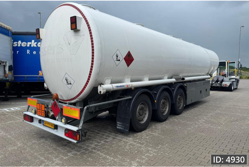 Hendricks TSA42 / Fuel tanker / 50.500L / 5 Comp / ADR - Tanker semi-trailer: picture 3 Hendricks TSA42 / Fuel tanker / 50.500L / 5 Comp / ADR - Tanker semi-trailer: picture 3