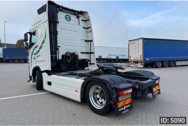 Volvo FH 460 Globetrotter XL, Euro 6, Mega / Like new! / Special interior / Standklima / 2 Tanks - Tractor unit: picture 2 Volvo FH 460 Globetrotter XL, Euro 6, Mega / Like new! / Special interior / Standklima / 2 Tanks - Tractor unit: picture 2