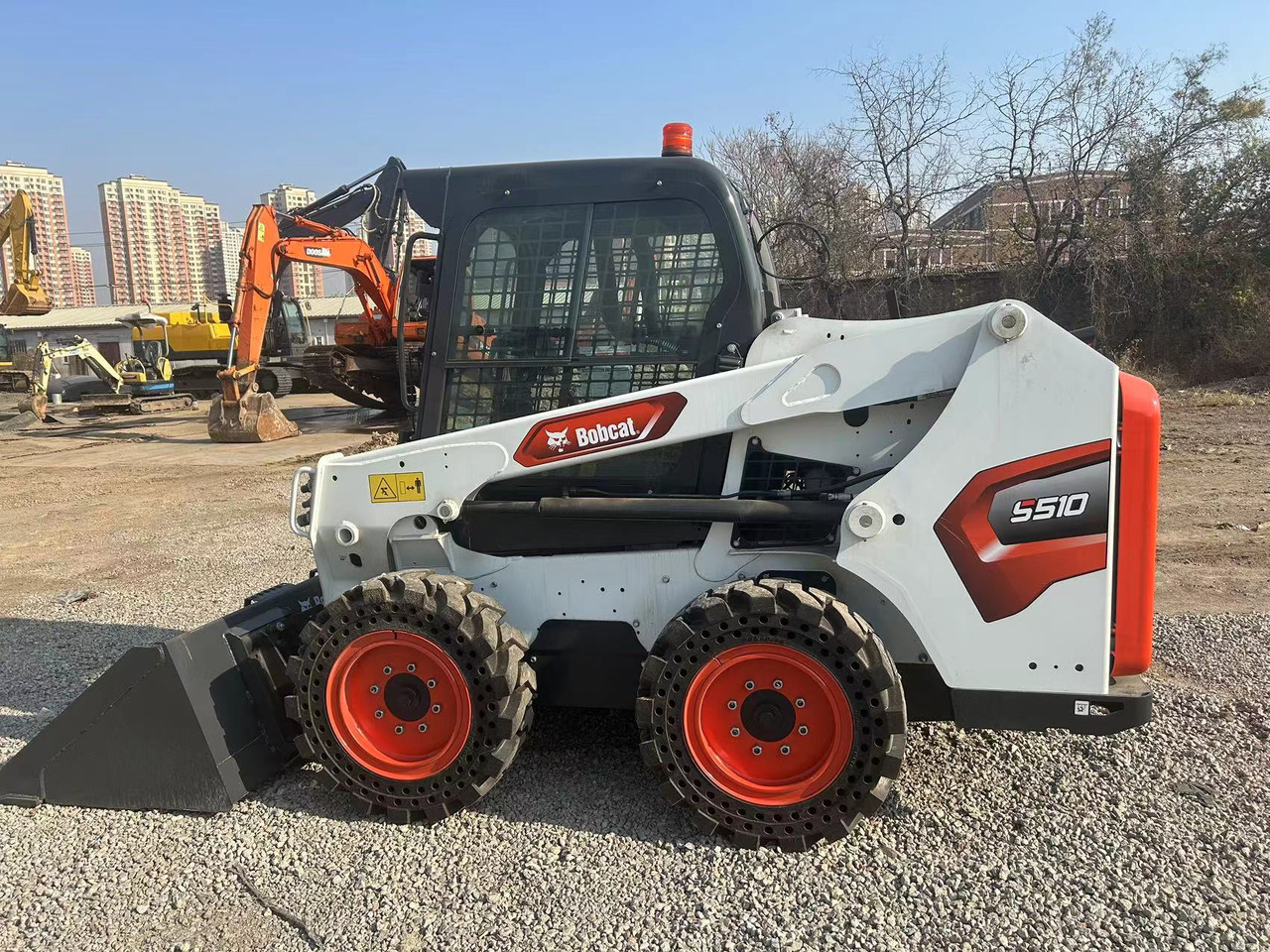 BOBCAT Skid Steer Loader S510 - Construction machinery: picture 2 BOBCAT Skid Steer Loader S510 - Construction machinery: picture 2