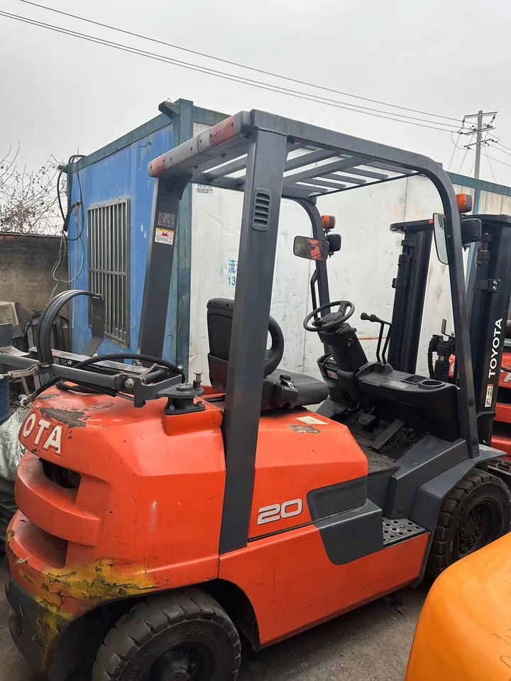 Construction machinery TOYOTA FD20 Forklift Click for Discount: picture 9 Construction machinery TOYOTA FD20 Forklift Click for Discount: picture 9