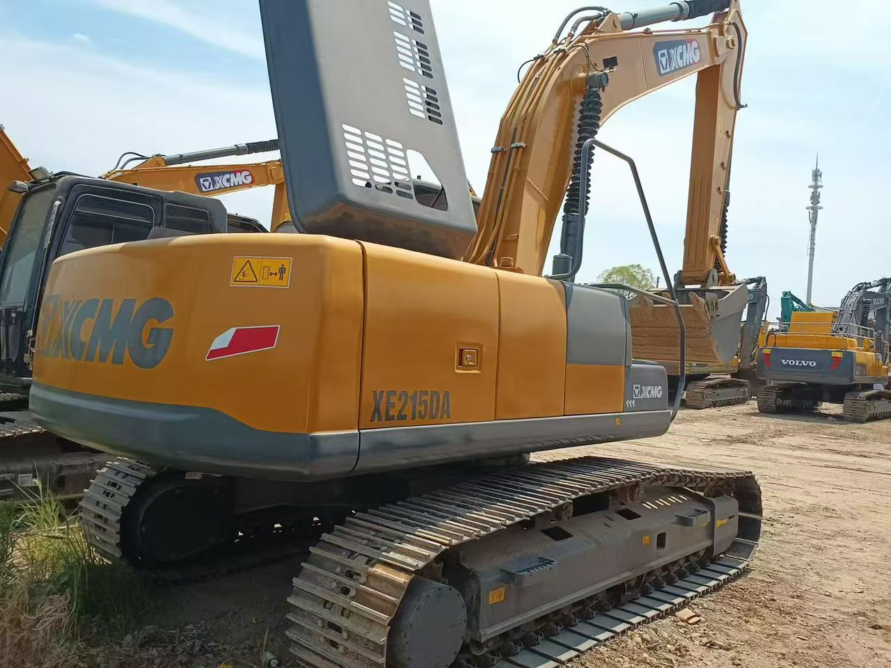 Construction machinery XCMG XE215DA Excavator Click for Discount: picture 6 Construction machinery XCMG XE215DA Excavator Click for Discount: picture 6