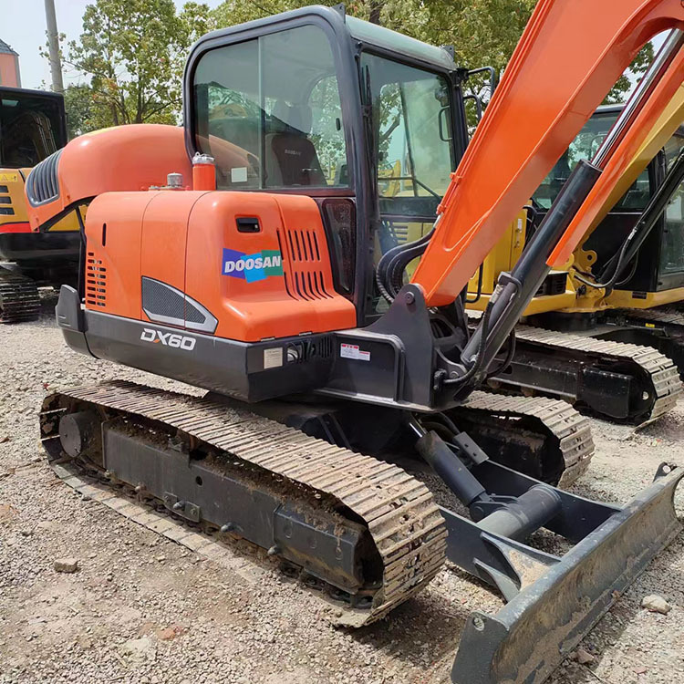 DOOSAN DX60 - Crawler excavator: picture 1 DOOSAN DX60 - Crawler excavator: picture 1