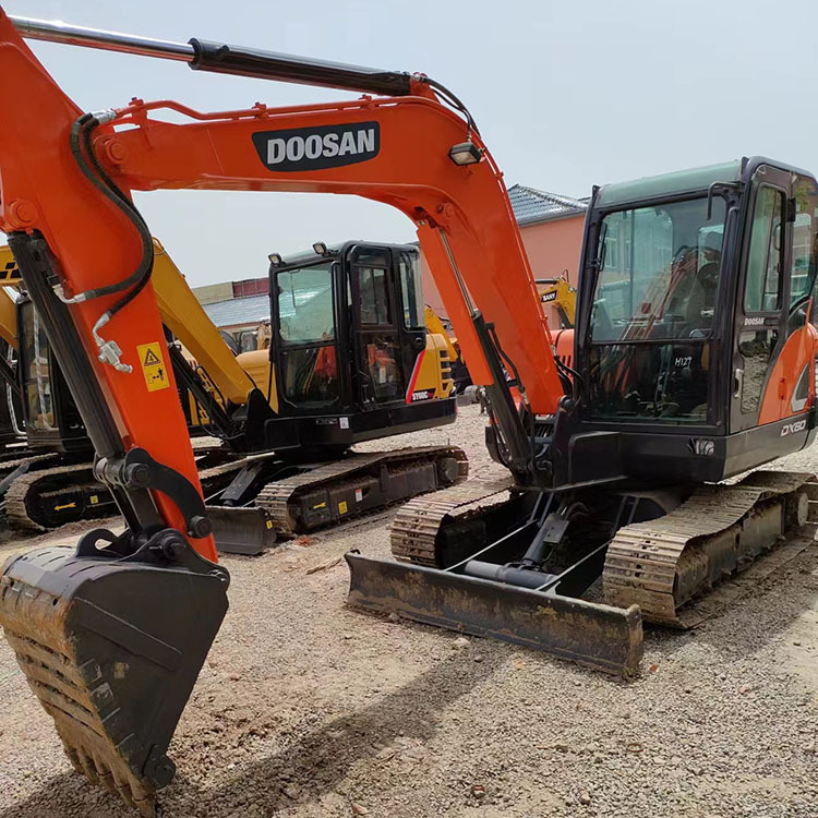 DOOSAN DX60 - Crawler excavator: picture 3 DOOSAN DX60 - Crawler excavator: picture 3