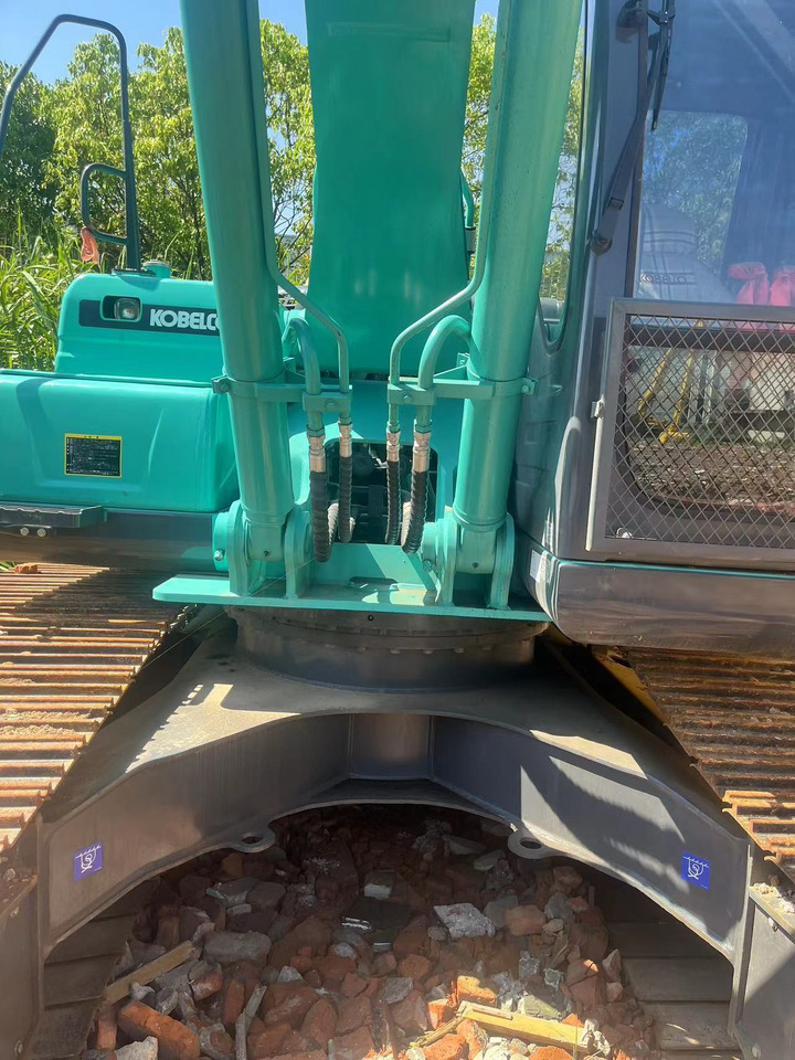HITACHI SK200D Excavate Click for Discount - Excavator: picture 3 HITACHI SK200D Excavate Click for Discount - Excavator: picture 3
