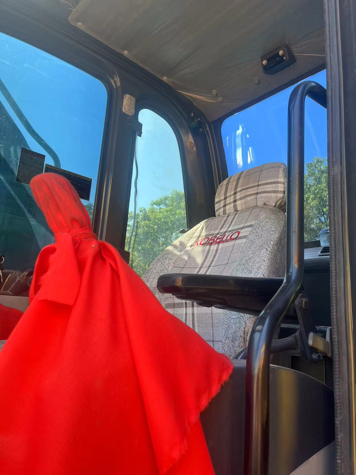 HITACHI SK200D Excavate Click for Discount - Excavator: picture 5 HITACHI SK200D Excavate Click for Discount - Excavator: picture 5