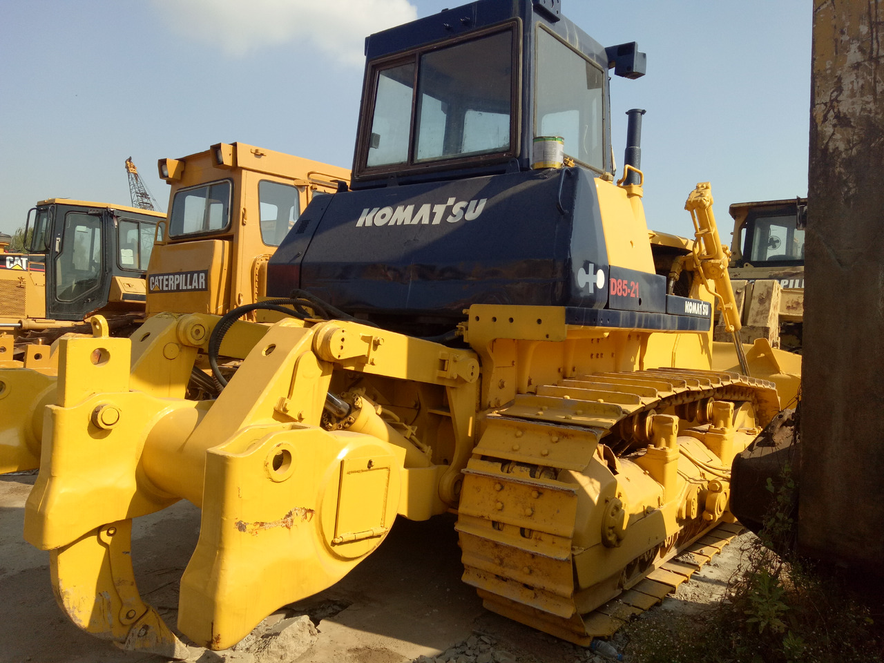 KOMATSU D85 - Bulldozer: picture 1 KOMATSU D85 - Bulldozer: picture 1