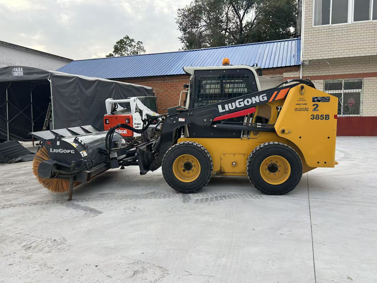 Liugong 385B Skid Steer Loader Click for Discount - Skid steer loader: picture 4 Liugong 385B Skid Steer Loader Click for Discount - Skid steer loader: picture 4