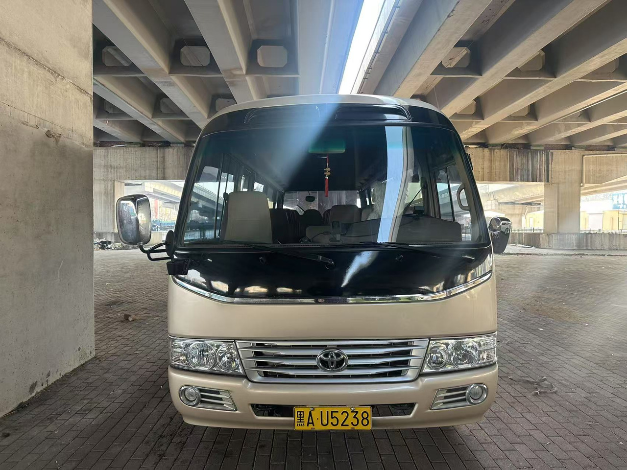 TOYOTA Coaster - Minibus, People carrier: picture 1 TOYOTA Coaster - Minibus, People carrier: picture 1