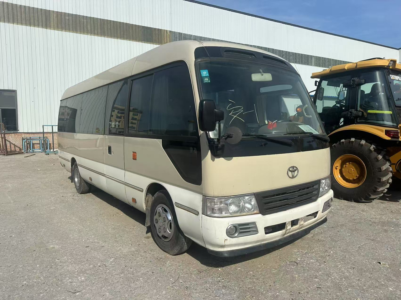 TOYOTA Coaster - Minibus, People carrier: picture 2 TOYOTA Coaster - Minibus, People carrier: picture 2