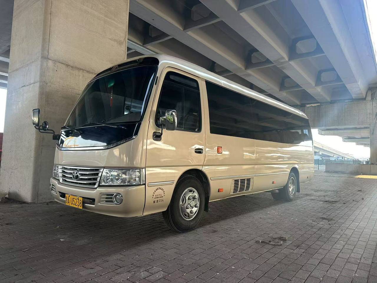 TOYOTA Coaster - Minibus, People carrier: picture 2 TOYOTA Coaster - Minibus, People carrier: picture 2