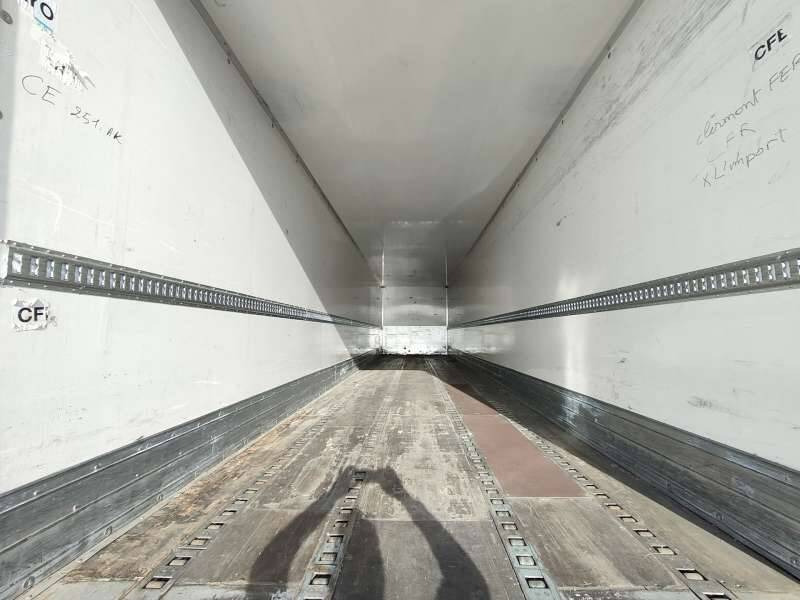 Semi-remorque 2 Essieux 27 TONNES FRET AERIEN 2 PORTES AR - Closed box semi-trailer: picture 5 Semi-remorque 2 Essieux 27 TONNES FRET AERIEN 2 PORTES AR - Closed box semi-trailer: picture 5