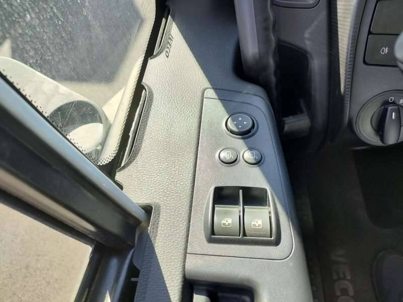 Tractor unit Tracteur 19 TONNES 360 CV 1 COUCHETTE: picture 10 Tractor unit Tracteur 19 TONNES 360 CV 1 COUCHETTE: picture 10