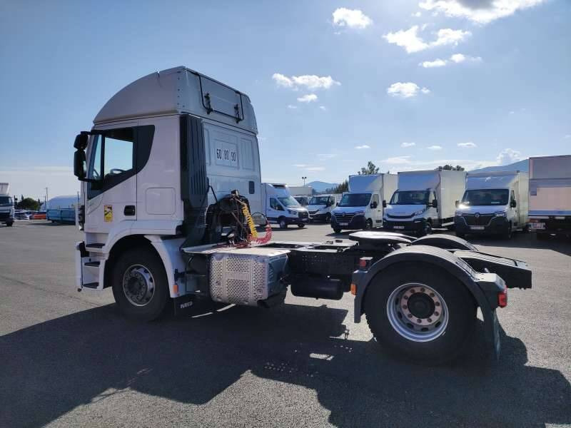 Tracteur 19 TONNES 360 CV 1 COUCHETTE - Tractor unit: picture 4 Tracteur 19 TONNES 360 CV 1 COUCHETTE - Tractor unit: picture 4