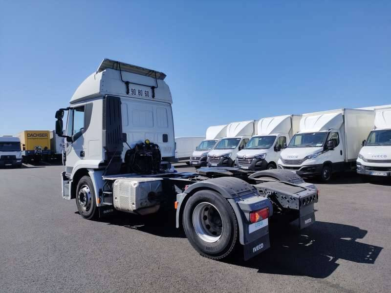 Tracteur 19 TONNES 360 CV 1 COUCHETTE - Tractor unit: picture 4 Tracteur 19 TONNES 360 CV 1 COUCHETTE - Tractor unit: picture 4