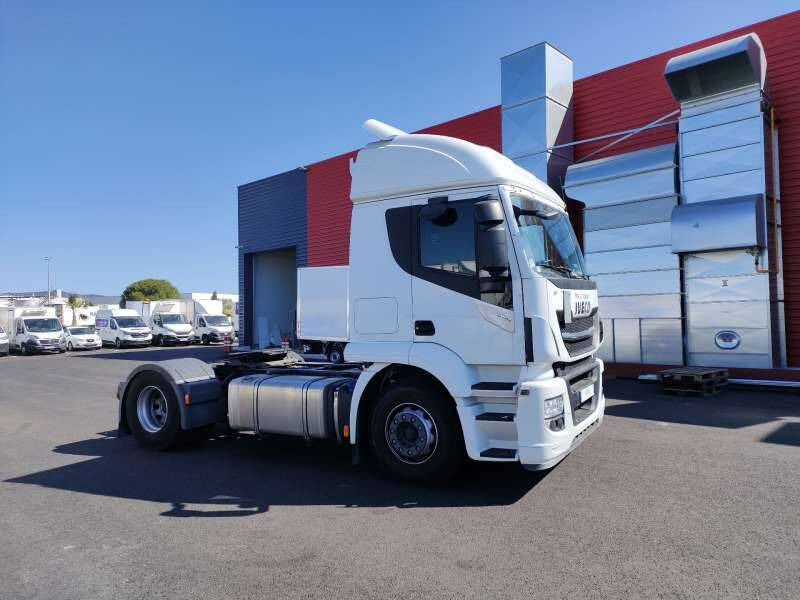 Tracteur 19 TONNES 360 CV 1 COUCHETTE - Tractor unit: picture 1 Tracteur 19 TONNES 360 CV 1 COUCHETTE - Tractor unit: picture 1