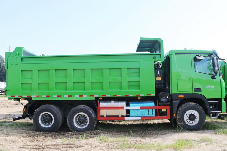 FOTON Foton 6x4 10 Wheeler Dump Truck for Sale in Jamaica - Tipper: picture 3 FOTON Foton 6x4 10 Wheeler Dump Truck for Sale in Jamaica - Tipper: picture 3