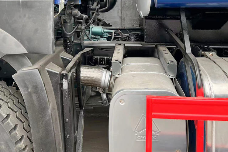 Howo Water Sprinkler Truck for Sale in Mali - Tanker truck: picture 5 Howo Water Sprinkler Truck for Sale in Mali - Tanker truck: picture 5