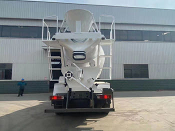 SINOTRUK Cement Mixer Truck for Sale in Zambia - Concrete mixer truck: picture 4 SINOTRUK Cement Mixer Truck for Sale in Zambia - Concrete mixer truck: picture 4