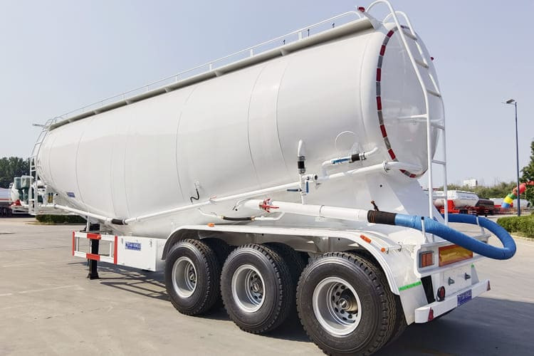 TITAN Bulk Cement Trailer for Sale in Angola - Tanker semi-trailer: picture 2 TITAN Bulk Cement Trailer for Sale in Angola - Tanker semi-trailer: picture 2