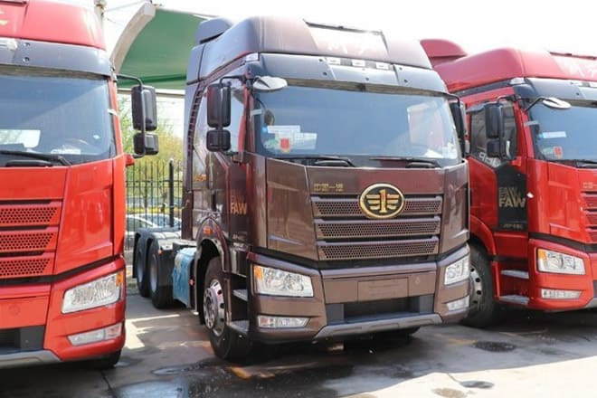 FAW Faw J6P 6X4 Tractor Head for Sale in Angola - Tractor unit: picture 2 FAW Faw J6P 6X4 Tractor Head for Sale in Angola - Tractor unit: picture 2