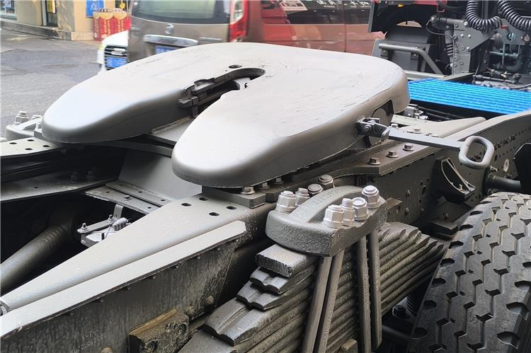 SINOTRUK Used Howo 371hp Tractor Truck for Sale In Cameroon - Tractor unit: picture 4 SINOTRUK Used Howo 371hp Tractor Truck for Sale In Cameroon - Tractor unit: picture 4