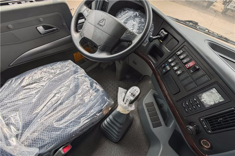 Sinotruk Used Howo 400 HP Truck Head for Sale In Congo - Tractor unit: picture 2 Sinotruk Used Howo 400 HP Truck Head for Sale In Congo - Tractor unit: picture 2