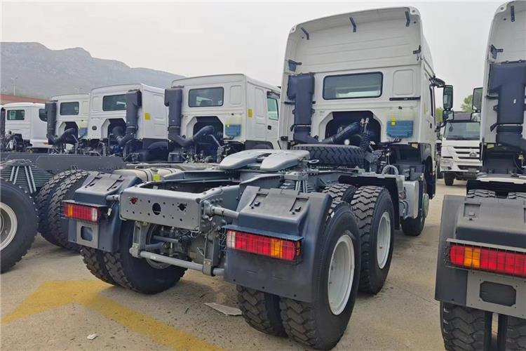 Sinotruk Used Howo Truck 400HP Tractor 6x4 Price for Sale In Tanzania - Tractor unit: picture 4 Sinotruk Used Howo Truck 400HP Tractor 6x4 Price for Sale In Tanzania - Tractor unit: picture 4