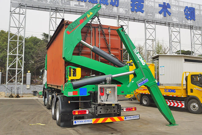 XCMG 20 Ft Side Loader Truck for Sale in Zambia - Container transporter/ Swap body truck: picture 4 XCMG 20 Ft Side Loader Truck for Sale in Zambia - Container transporter/ Swap body truck: picture 4